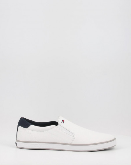 ICONIC SLIP ON SNEAKER