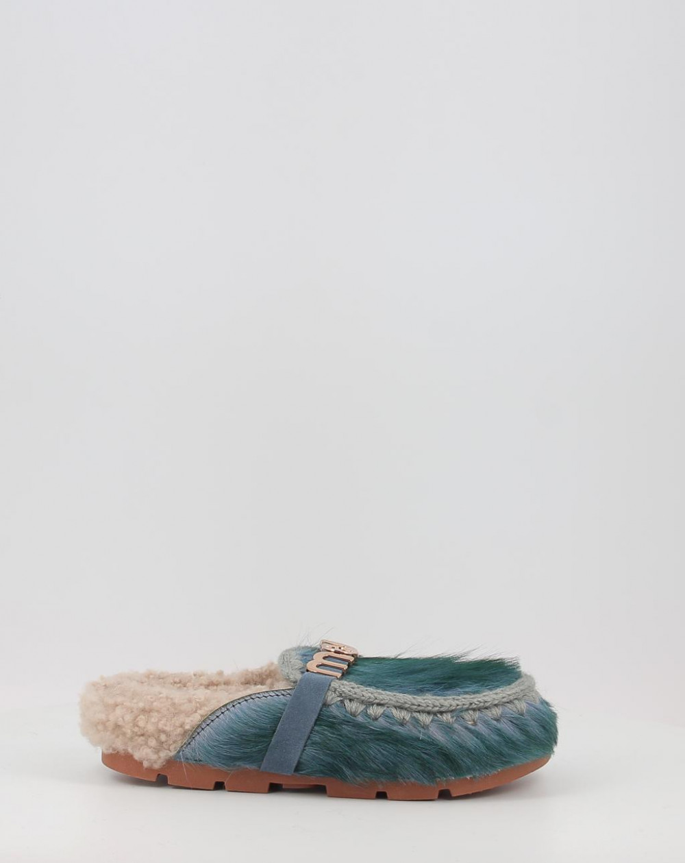 WINTER BIO LG LONG HAIR PONYLOGO