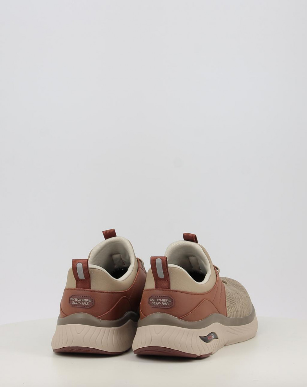 SLIP INS RELAXED FIT ARCH CROS 205340