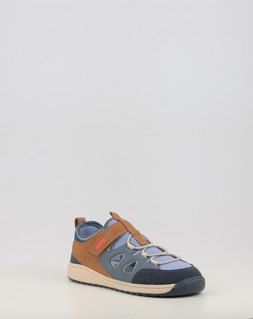 49048