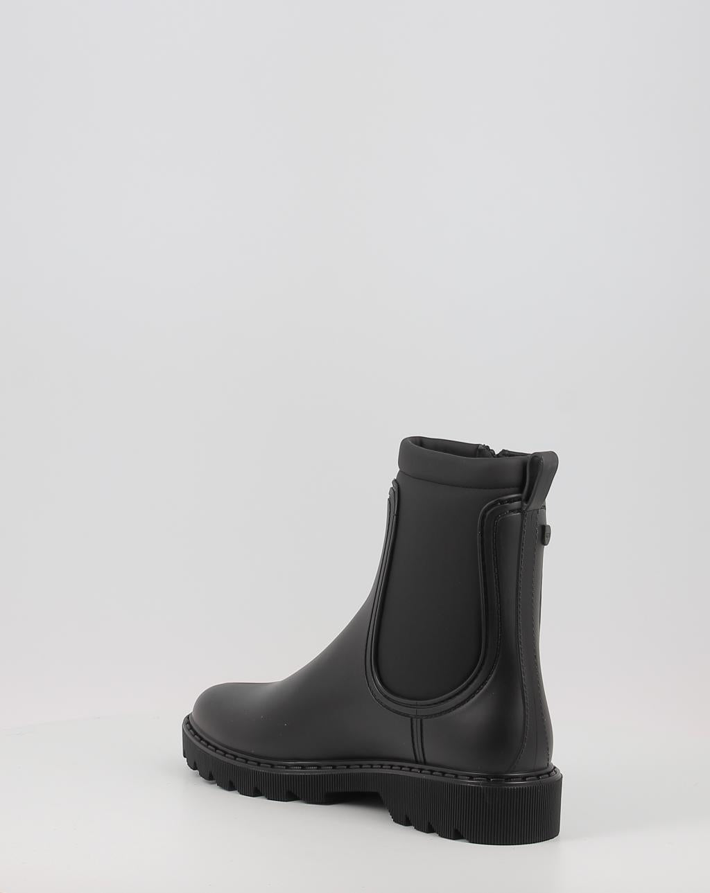 CHLOE ENGOMADO W10300
