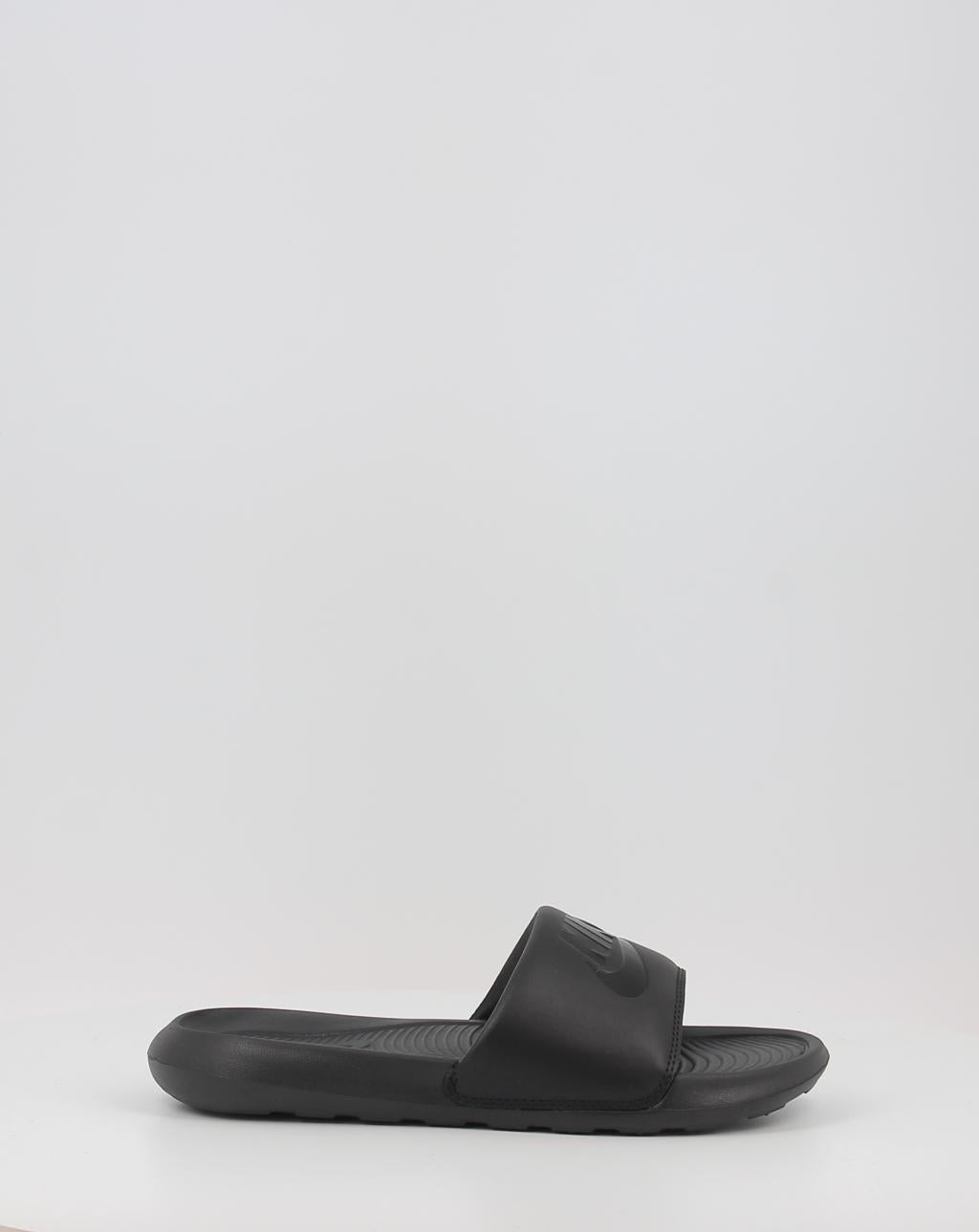 WMNS VICTORI CN9677 004