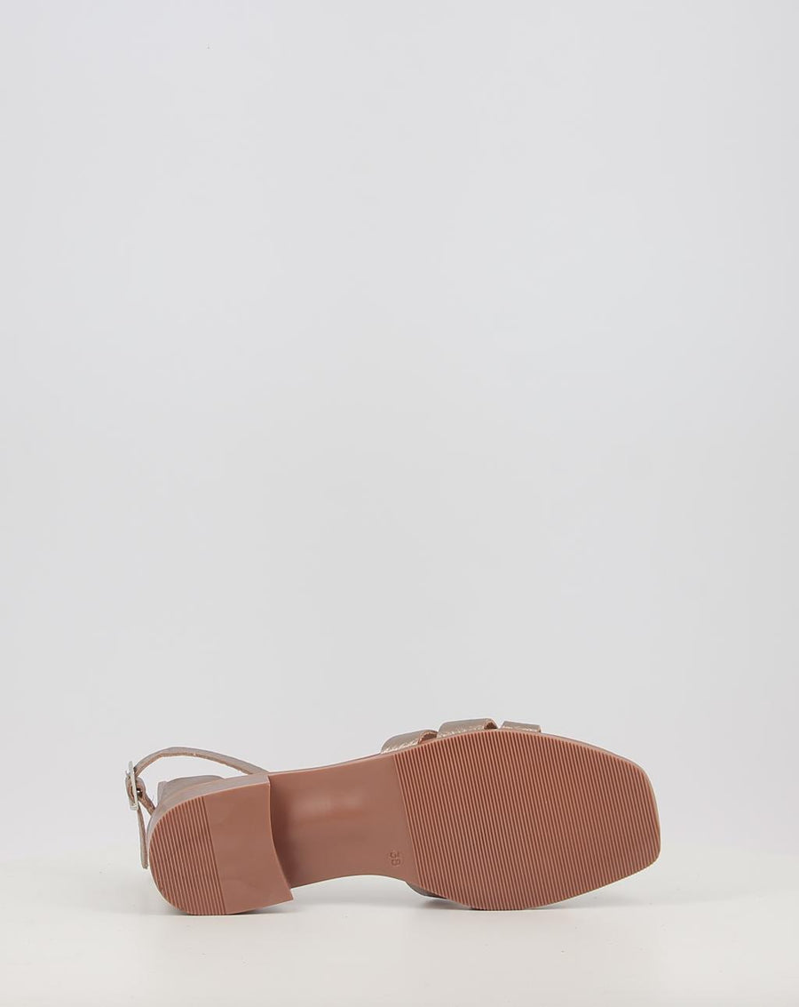 5601