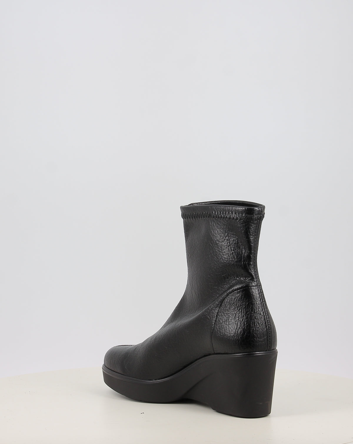CUSHY 075500