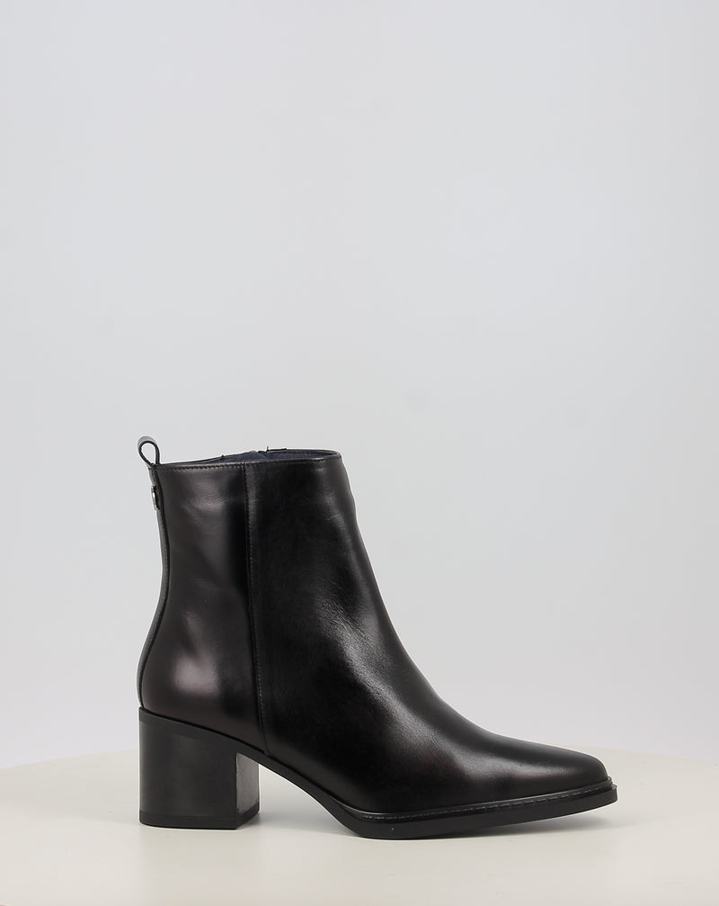 Botines FLUCHOS D9822-SR negro