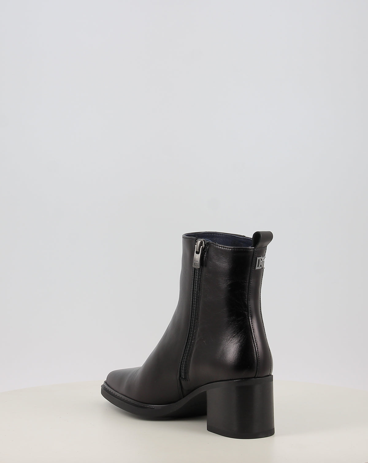 D9822 SR